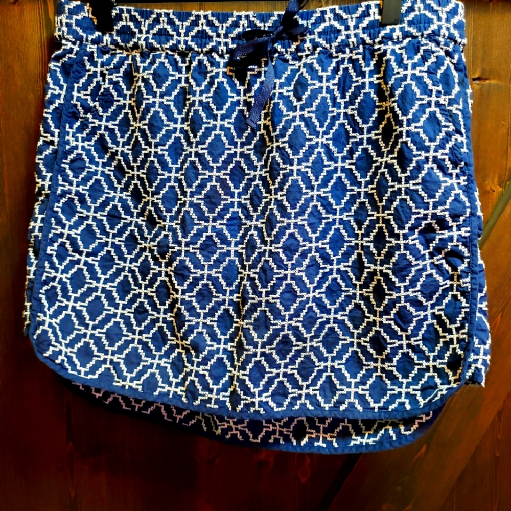 Gap skirt